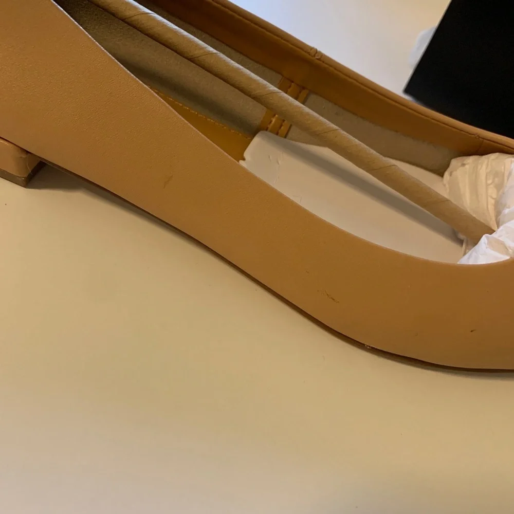 J. Crew Marina Leather Pointy Toe Flats Warm Beige Size 8 BNIB - Picture 6 of 8